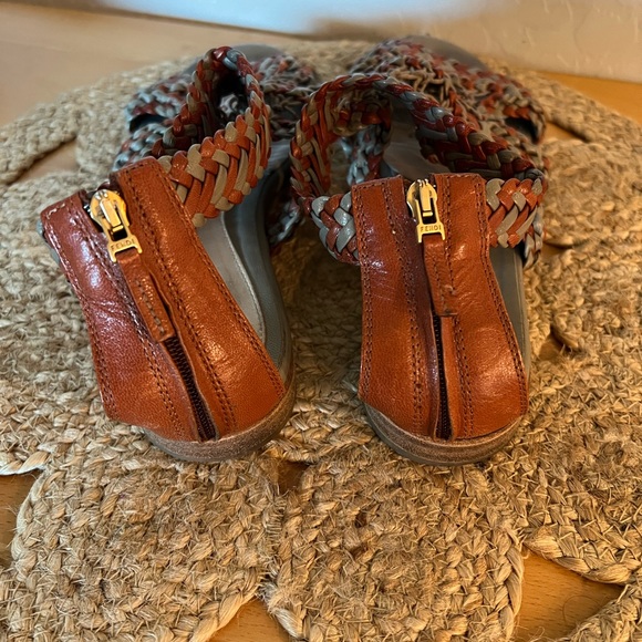 Fendi Leather Braided Sandals Size 37.5 - Picture 6 of 12